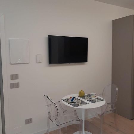 Monolocale Cairoli 18 Apartment Fiorenzuola d'Arda Bagian luar foto